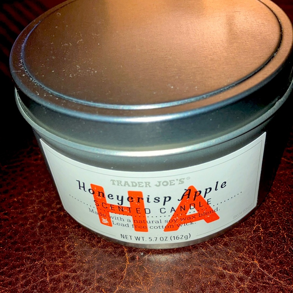 Trader Joe’s Hiney Crisp scented candle